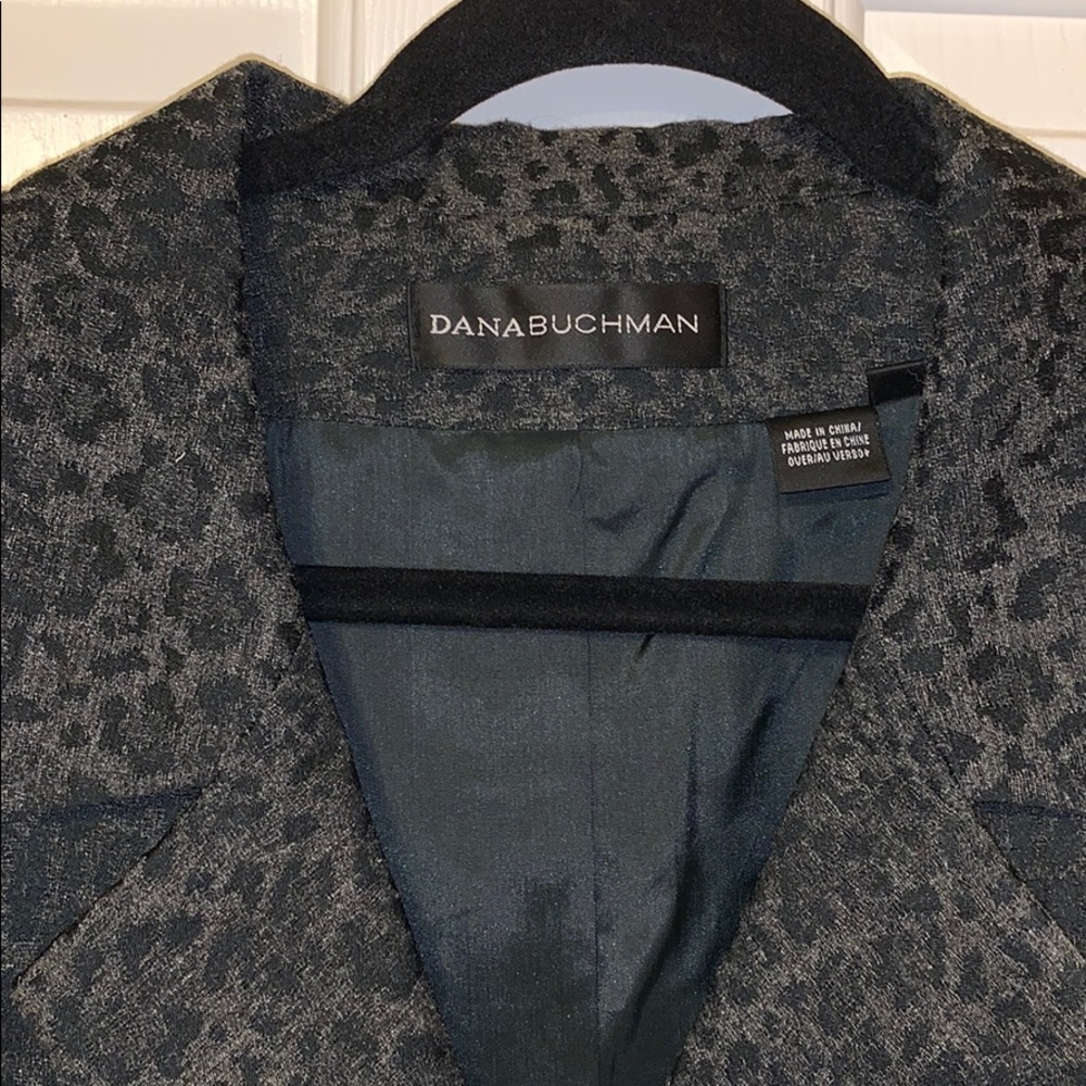 Clothes - Picture 2 of 9